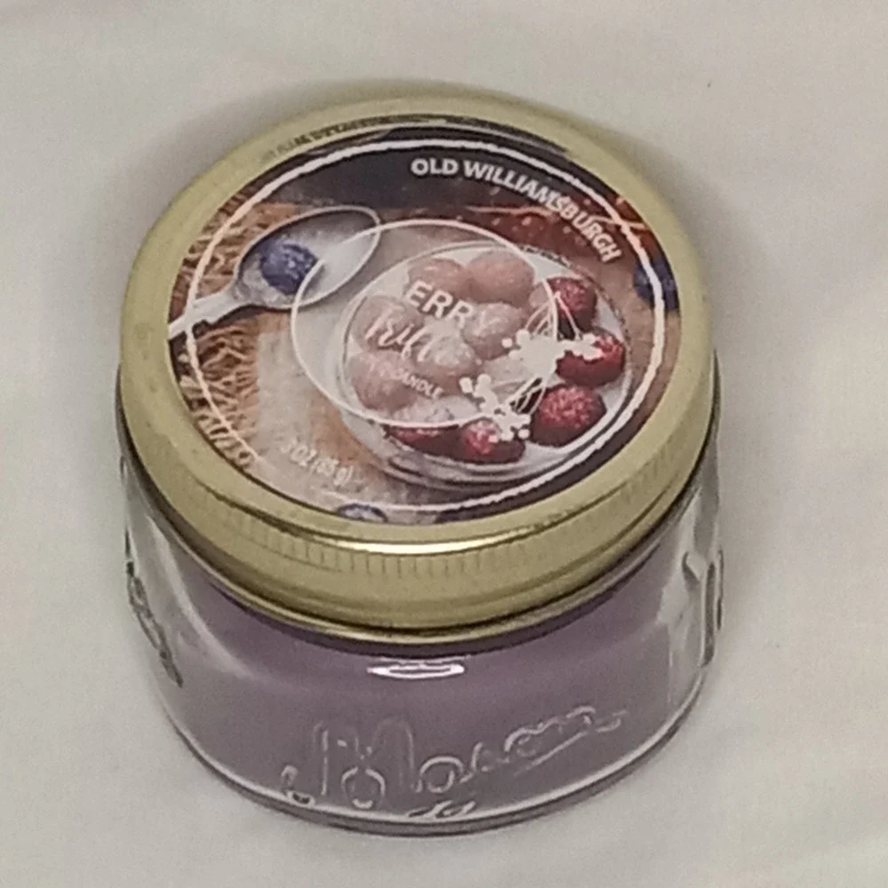 Old Williamsburg Berry Trifle Scented Candle Mason Jar 3 oz, NEW